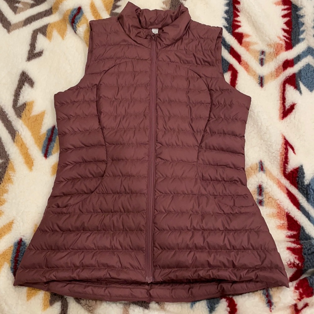 Lululemon pack it down vest. Perfect condition.